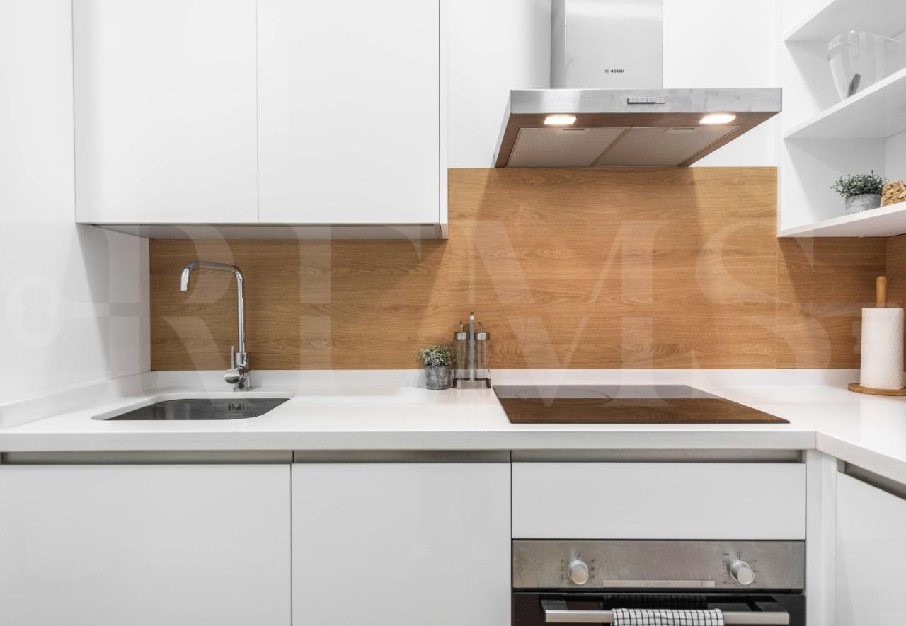 Dreamy Mediterranean Apartment With Parking - Center By Rems Málaga Eksteriør bilde